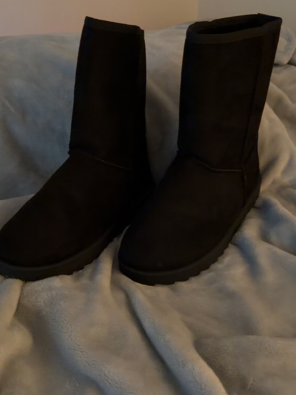 Fashion Nova Women's Black Mid-Calf Winter Boots